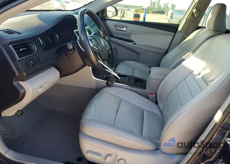 2016 Toyota Camry Hybrid z USA, uszkodzony, nr VIN 4T1BD1FK5GU187035